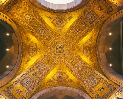 Signature Hunts and Tours Image of the golden rotunda ceiling at ROM